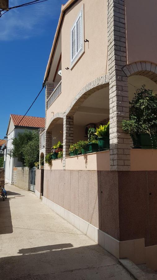 Apartments Mladen Sućuraj Exterior foto